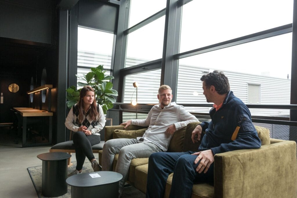 Teamoverleg over Core Web Vitals en laadsnelheid